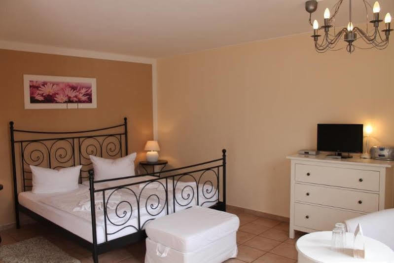 Hotel Garni Auszeit Boltenhagen  Extérieur photo