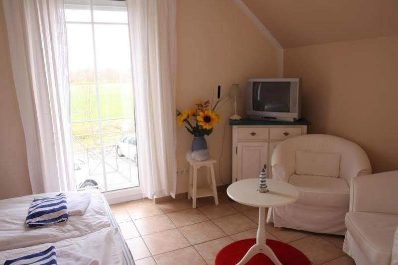 Hotel Garni Auszeit Boltenhagen  Extérieur photo